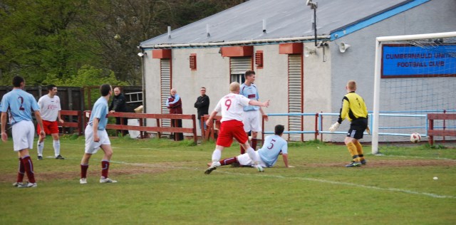 GlenaftonvCumbernauldgoal1