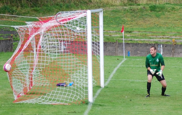 GlensVArthurlieLGEH1213_02