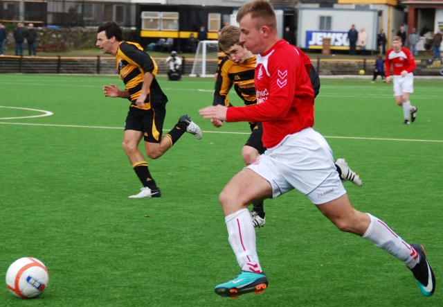 Graeme Eaglesham flies down the flank