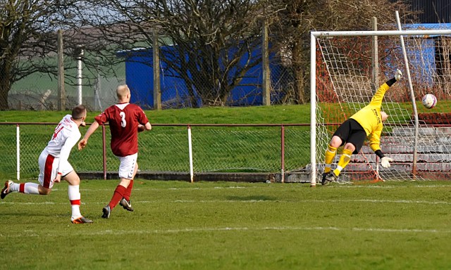 Aaron Connolly levels the tie