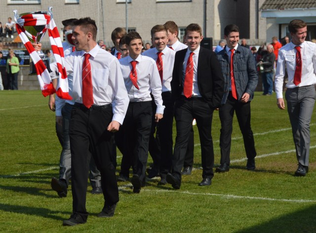 Glenafton U17s parade the League Cup 