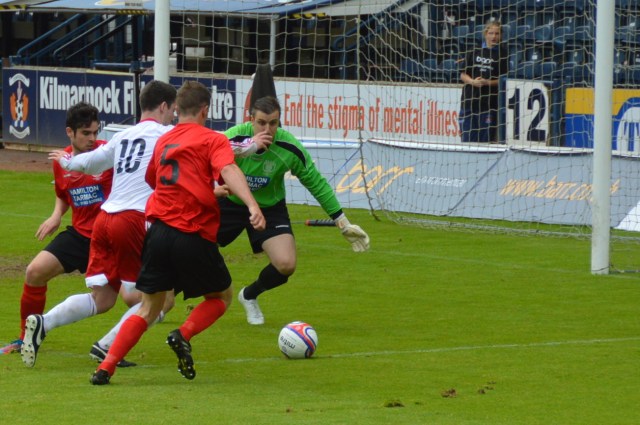 Alain Kinney goes close