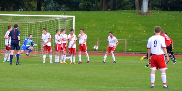 Tony Balfour beats the Glens wall