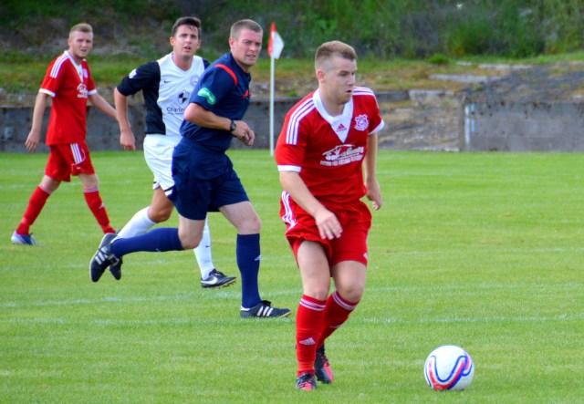 Jamie McKernon wiht Alan Cainrs in support