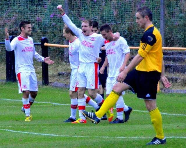 Adam strachan makes it 3-1