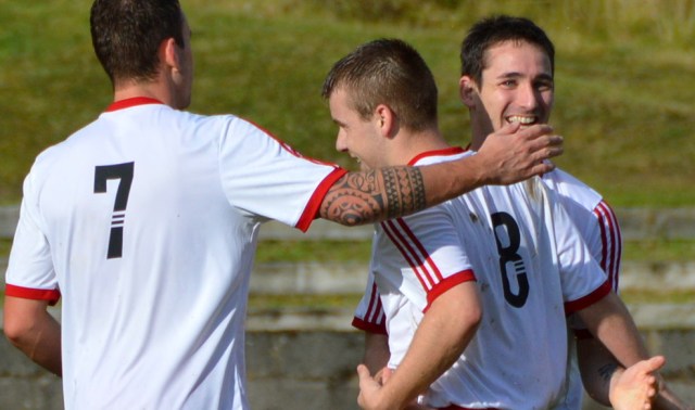 Alain and Jamie get a hand from Danny