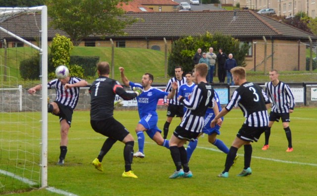 James Lundie hooks clear as Joe Andrew looks to strike